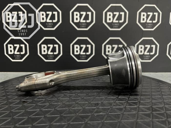 Gebruikte Zuiger BMW 5-Serie Prijs op aanvraag aangeboden door BZJ b.v.