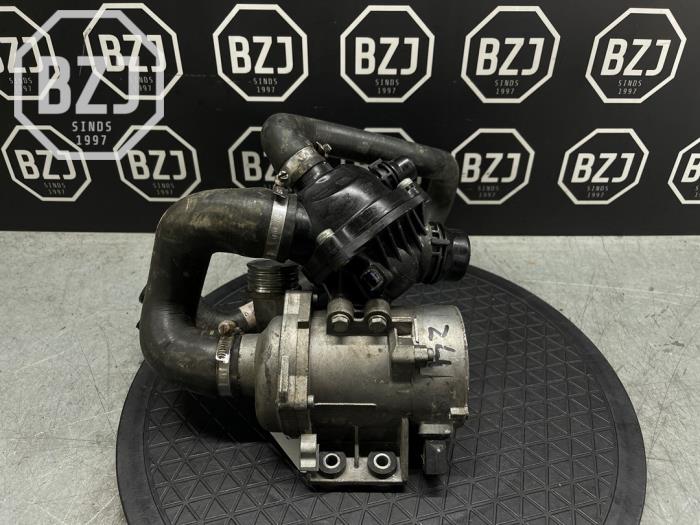 Gebruikte Waterpomp BMW Z4 Roadster (E89) sDrive 23i 2.5 24V Prijs op aanvraag aangeboden door BZJ b.v.