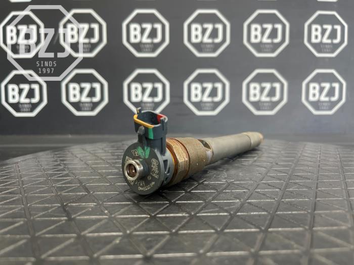 Gebruikte Verstuiver (diesel) Mercedes Vito (447.6) 1.6 111 CDI 16V Prijs € 151,25 Inclusief btw aangeboden door BZJ b.v.