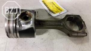 Gebruikte Zuiger Hyundai Santafe Prijs op aanvraag aangeboden door BZJ b.v.