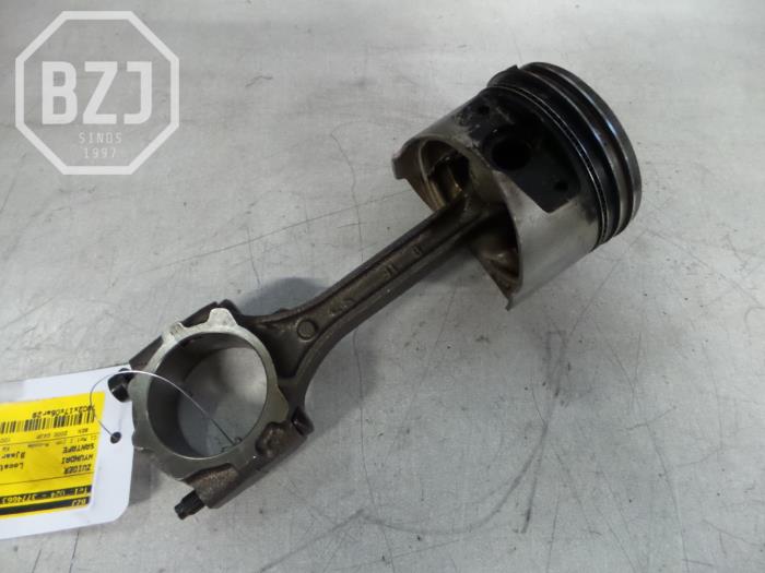 Gebruikte Zuiger Hyundai Santafe Prijs op aanvraag aangeboden door BZJ b.v.