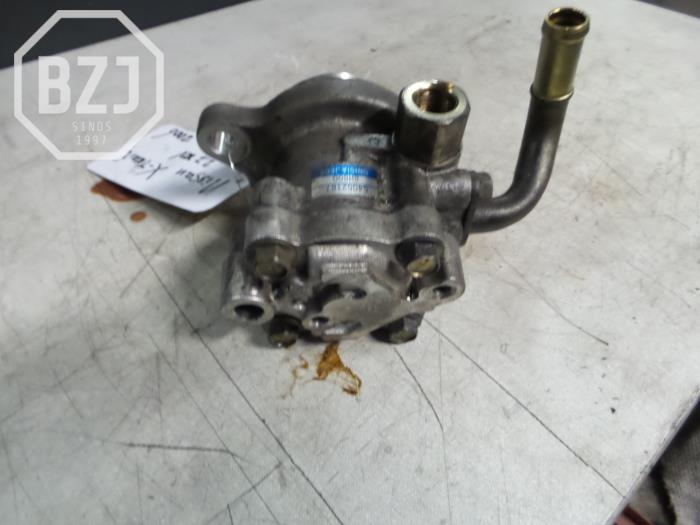 Gebruikte Servopomp Nissan X-Trail (T30) Prijs € 35,00 Margeregeling aangeboden door BZJ b.v.
