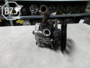 Gebruikte Pomp Servo Nissan King Cab/Pickup 4x4 (D22) Prijs € 35,00 Margeregeling aangeboden door BZJ b.v.