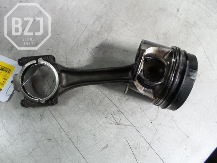 Gebruikte Zuiger Volkswagen Golf Prijs op aanvraag aangeboden door BZJ b.v.