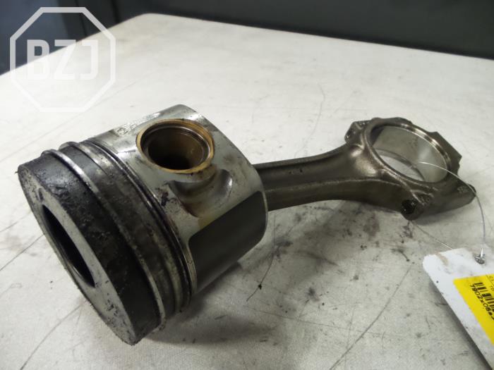 Gebruikte Zuiger Volkswagen Golf Prijs op aanvraag aangeboden door BZJ b.v.