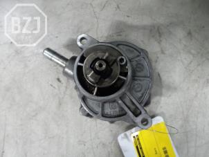Gebruikte Vacuumpomp Rembekrachtiging Mercedes E-Klasse Prijs op aanvraag aangeboden door BZJ b.v.