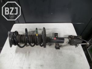 Gebruikte Mac Phersonpoot rechts-voor Renault Captur Prijs op aanvraag aangeboden door BZJ b.v.