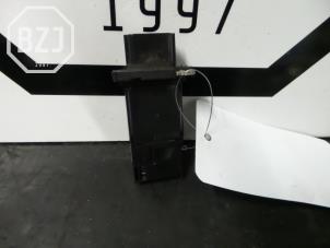 Gebruikte Luchtmassameter Nissan X-Trail (T30) 2.5 16V 4x4 Prijs € 45,00 Margeregeling aangeboden door BZJ b.v.