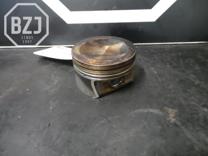 Gebruikte Zuiger Audi A4 Prijs op aanvraag aangeboden door BZJ b.v.