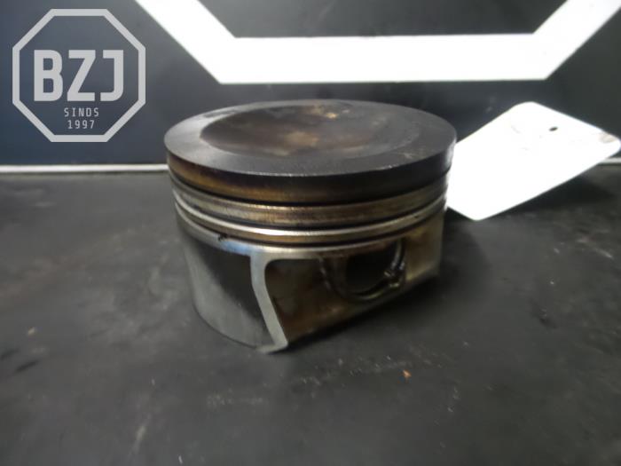 Gebruikte Zuiger Audi A4 Prijs op aanvraag aangeboden door BZJ b.v.