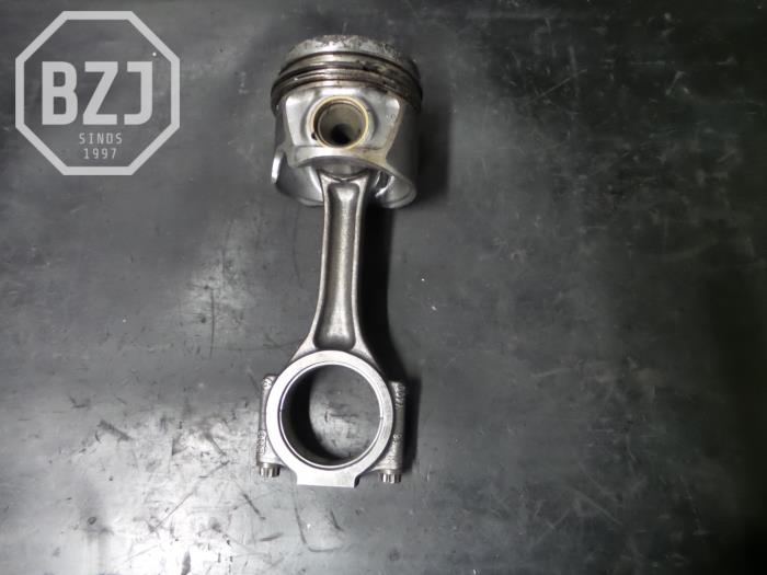 Gebruikte Zuiger Audi A4 Prijs op aanvraag aangeboden door BZJ b.v.