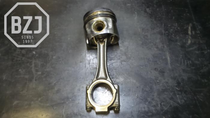 Gebruikte Zuiger Volkswagen Golf Prijs op aanvraag aangeboden door BZJ b.v.