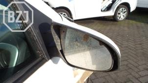 Gebruikte Buitenspiegel rechts Toyota Aygo (B40) Prijs op aanvraag aangeboden door BZJ b.v.
