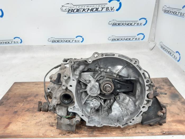 Gebruikte Versnellingsbak Mazda 626 (GW19) 1.8i 16V Prijs € 79,00 Margeregeling aangeboden door Boekholt autodemontage B.V