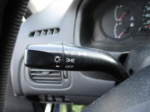 Gebruikte Schakelaar Stuurkolom (licht) Mazda 323 Fastbreak (BJ14) 1.5 LX,GLX 16V Prijs op aanvraag aangeboden door Boekholt autodemontage B.V