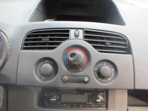 Gebruikte Schakelaar Achteruitverwarming Renault Kangoo Express (FW) 1.5 dCi 70 Prijs op aanvraag aangeboden door Boekholt autodemontage B.V
