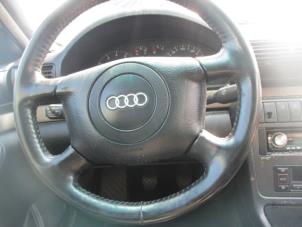Gebruikte Airbag links (Stuur) Audi A4 Avant (B5) 1.6 Prijs op aanvraag aangeboden door Boekholt autodemontage B.V
