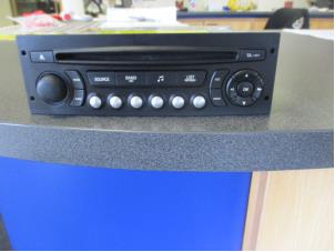 Gebruikte Radio CD Speler Peugeot 207/207+ (WA/WC/WM) 1.4 16V Prijs € 50,00 Margeregeling aangeboden door Boekholt autodemontage B.V