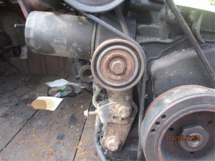 Gebruikte Spanrol Multiriem Dodge Mini Ram Van 2.5 TD Prijs € 35,00 Margeregeling aangeboden door Boekholt autodemontage B.V