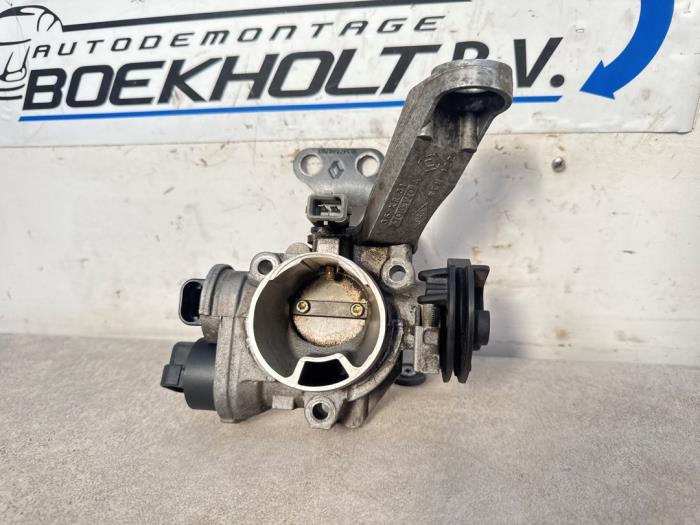 Gebruikte Gasklephuis Renault Clio II (BB/CB) 1.2 Prijs € 34,00 Margeregeling aangeboden door Boekholt autodemontage B.V