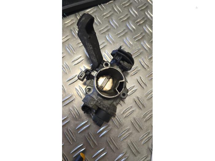 Gebruikte Gasklephuis Renault Twingo (C06) 1.2 Prijs € 30,00 Margeregeling aangeboden door Boekholt autodemontage B.V