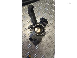 Gebruikte Gasklephuis Renault Twingo (C06) 1.2 Prijs € 30,00 Margeregeling aangeboden door Boekholt autodemontage B.V