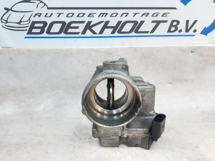 Gebruikte Gasklephuis Volkswagen Golf V (1K1) 1.9 TDI Prijs € 49,00 Margeregeling aangeboden door Boekholt autodemontage B.V