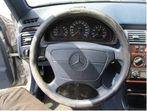 Gebruikte Airbag links (Stuur) Mercedes E Combi (S210) 2.3 E-230 16V Prijs op aanvraag aangeboden door Boekholt autodemontage B.V