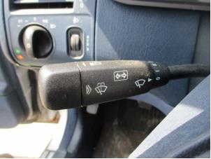 Gebruikte Schakelaar Stuurkolom (licht) Mercedes E Combi (S210) 2.3 E-230 16V Prijs op aanvraag aangeboden door Boekholt autodemontage B.V