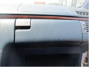 Gebruikte Dashboardkastje Mercedes E Combi (S210) 2.3 E-230 16V Prijs op aanvraag aangeboden door Boekholt autodemontage B.V