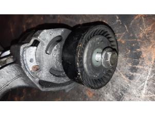 Gebruikte Spanner multiriem Volkswagen Touran (1T1/T2) 1.6 FSI 16V Prijs op aanvraag aangeboden door Boekholt autodemontage B.V