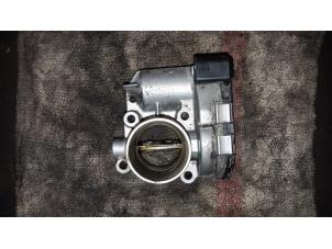 Gebruikte Gasklephuis Renault Trafic New (FL) 2.0 dCi 16V 90 Prijs € 50,00 Margeregeling aangeboden door Boekholt autodemontage B.V