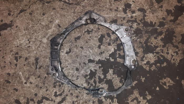 Gebruikte Tussenplaat motor Opel Corsa D 1.3 CDTi 16V ecoFLEX Prijs op aanvraag aangeboden door Boekholt autodemontage B.V