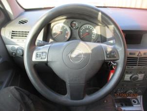 Gebruikte Airbag links (Stuur) Opel Astra H (L48) 1.9 CDTi 100 Prijs € 50,00 Margeregeling aangeboden door Boekholt autodemontage B.V