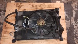 Gebruikte Radiateur Renault Scénic II (JM) 2.0 16V Prijs € 35,00 Margeregeling aangeboden door Boekholt autodemontage B.V
