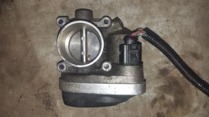 Gebruikte Gasklephuis Volkswagen Polo IV (9N1/2/3) 1.2 12V Prijs € 29,00 Margeregeling aangeboden door Boekholt autodemontage B.V