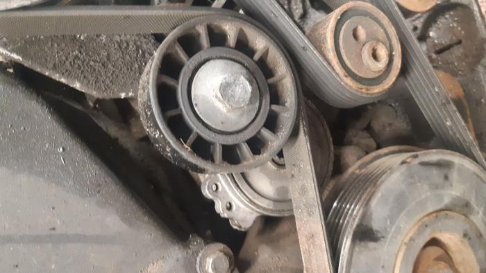 Gebruikte Spanrol Multiriem Peugeot Partner 2.0 HDi Prijs € 25,00 Margeregeling aangeboden door Boekholt autodemontage B.V