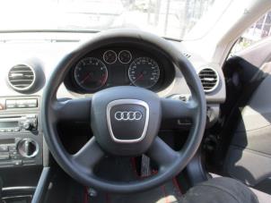 Gebruikte Airbag links (Stuur) Audi A3 Sportback (8PA) 1.6 Prijs op aanvraag aangeboden door Boekholt autodemontage B.V