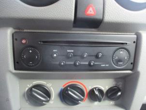 Gebruikte Radio CD Speler Renault Kangoo Express (FC) 1.5 dCi 60 Prijs op aanvraag aangeboden door Boekholt autodemontage B.V