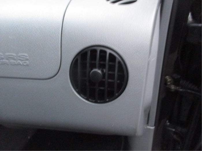 Airbag rechts (Dashboard) van een Daewoo Kalos (SF48) 1.4 16V 2005