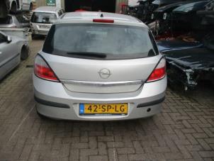 Gebruikte Achterlicht links Opel Astra H (L48) 1.9 CDTi 100 Prijs € 35,00 Margeregeling aangeboden door Boekholt autodemontage B.V
