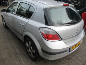 Gebruikte Driehoeks Ruit links-achter Opel Astra H (L48) 1.9 CDTi 100 Prijs € 65,00 Margeregeling aangeboden door Boekholt autodemontage B.V