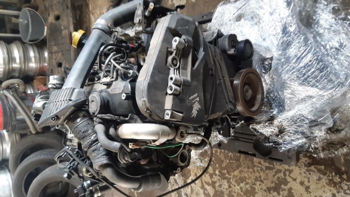 Motor van een Renault Kangoo Be Bop (KW) 1.5 dCi 90 FAP 2012