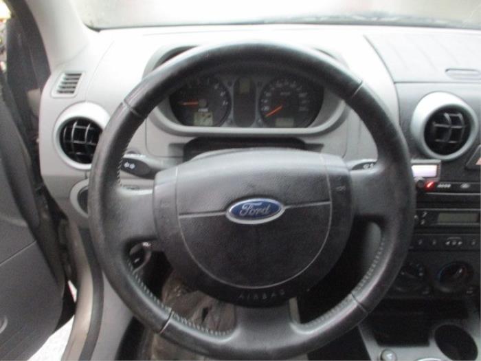 Airbag links (Stuur) van een Ford Fusion 1.4 16V 2003