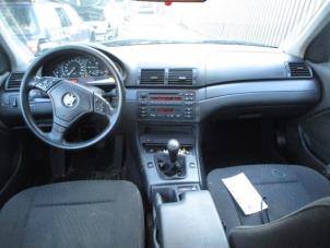 Gebruikte Stuurwiel BMW 3 serie Touring (E46/3) 318i Prijs € 100,00 Margeregeling aangeboden door Boekholt autodemontage B.V
