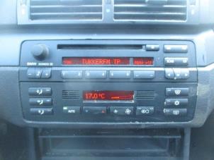 Gebruikte Radio CD Speler BMW 3 serie Touring (E46/3) 318i Prijs € 40,00 Margeregeling aangeboden door Boekholt autodemontage B.V