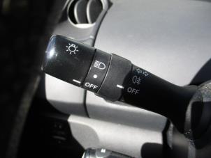 Gebruikte Schakelaar Stuurkolom (licht) Toyota Yaris II (P9) 1.3 16V VVT-i Prijs € 50,00 Margeregeling aangeboden door Boekholt autodemontage B.V