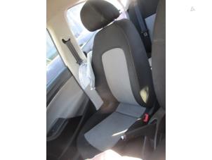 Gebruikte Stoel rechts Seat Ibiza IV (6J5) 1.2 TDI Ecomotive Prijs € 75,00 Margeregeling aangeboden door Boekholt autodemontage B.V