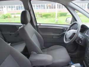 Gebruikte Voorstoel links Opel Meriva 1.6 16V Prijs € 75,00 Margeregeling aangeboden door Boekholt autodemontage B.V