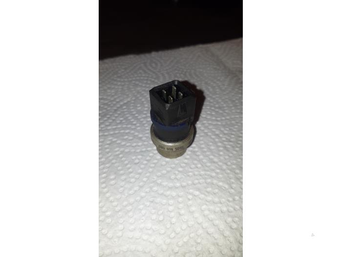 Gebruikte Motor Temperatuursensor Volkswagen Lupo (6X1) 1.0 MPi 50 Prijs € 5,00 Margeregeling aangeboden door Boekholt autodemontage B.V